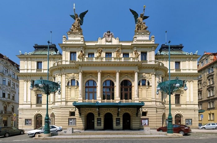 Pražská taneční konzervatoř a střední odborná škola, s. r. o.