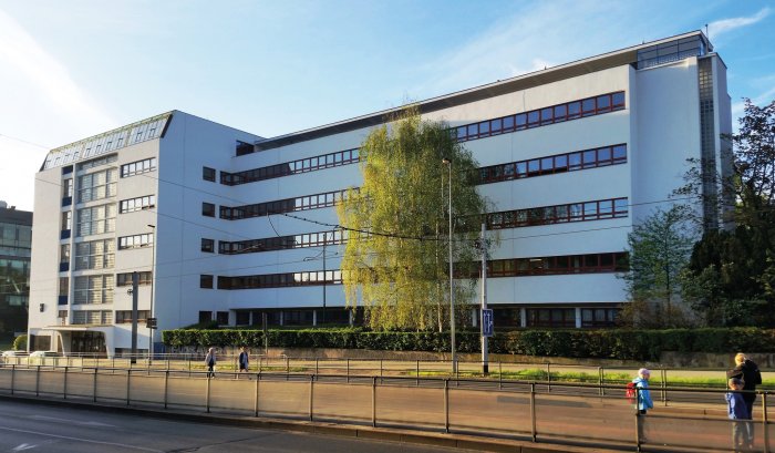 Vyšší odborná škola pedagogická a sociální, Střední odborná škola pedagogická a Gymnázium, Praha 6, Evropská 33