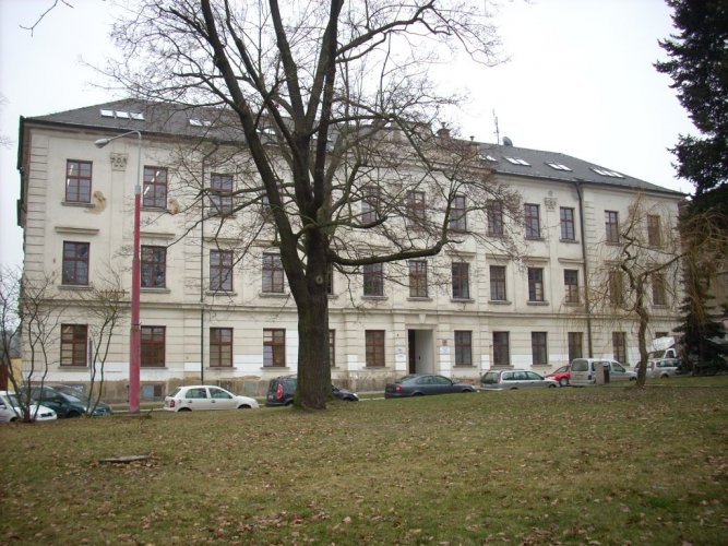 Obchodní akademie, Vyšší odborná škola zdravotnická a Střední zdravotnická škola, Střední odborná škola služeb a Jazyková škola s právem státní jazykové zkoušky Jihlava