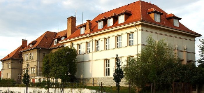 Soukromá vysoká škola ekonomická Znojmo s.r.o.