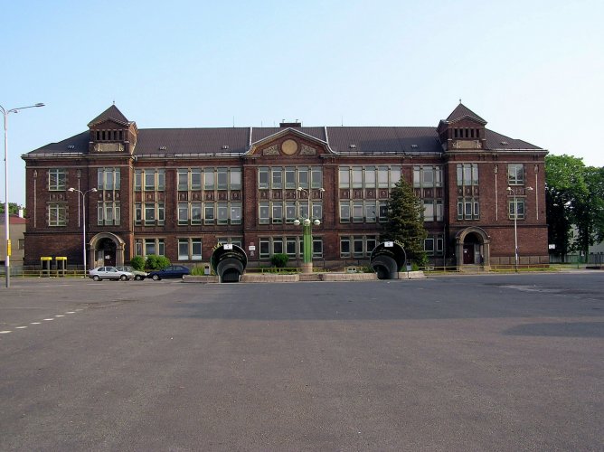 AHOL – Střední odborná škola, s. r. o.