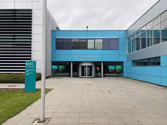 Fakulta sportovních studií