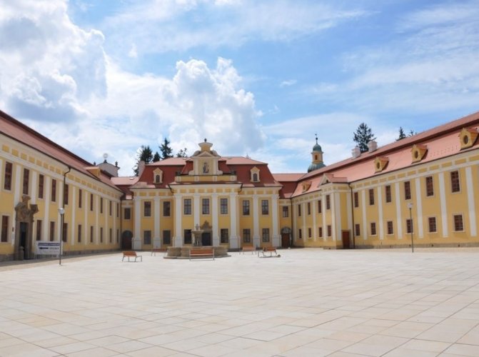 Stojanovo gymnázium, Velehrad