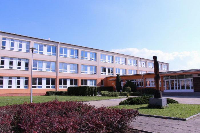 Reálné gymnázium a základní škola Otto Wichterleho, Prostějov