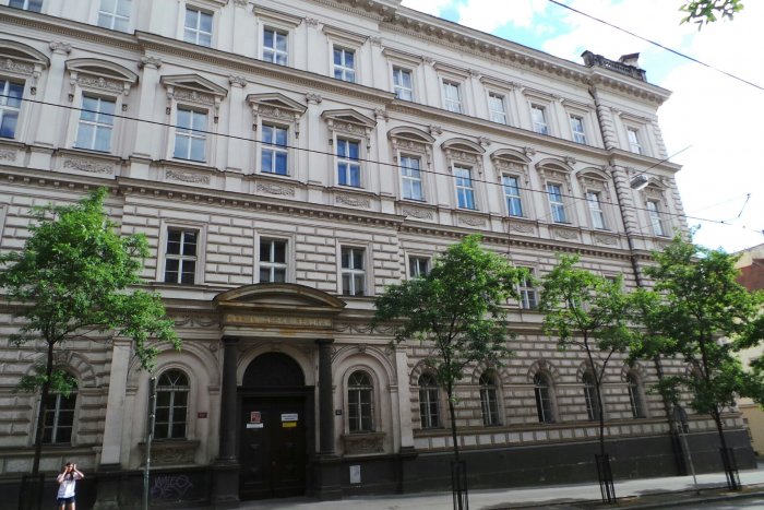 Střední průmyslová škola elektrotechnická, Praha 2, Ječná 30