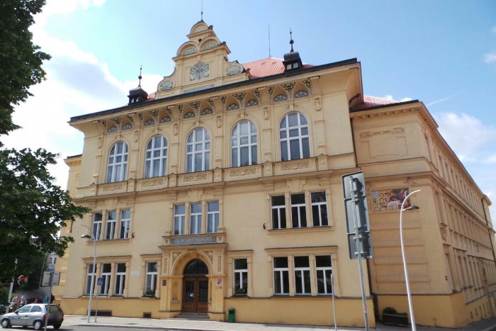 Gymnázium Pierra de Coubertina, Tábor