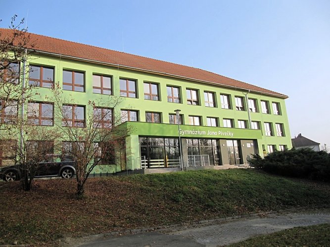 Gymnázium Jana Pivečky a Střední odborná škola Slavičín