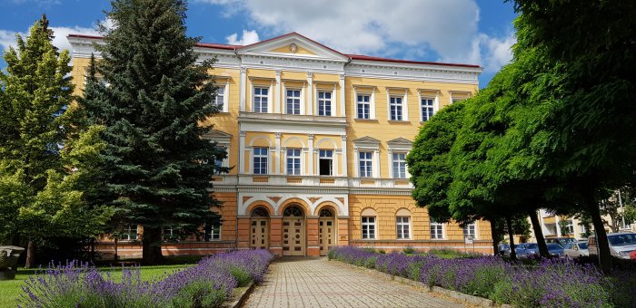 Střední průmyslová škola stavební a Obchodní akademie, Kadaň, Komenského 562, příspěvková organizace