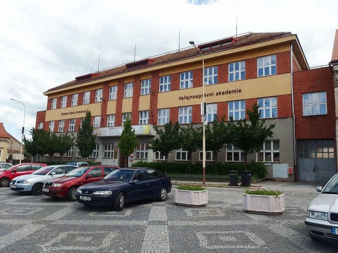 Veřejnosprávní akademie a střední škola, s. r. o.